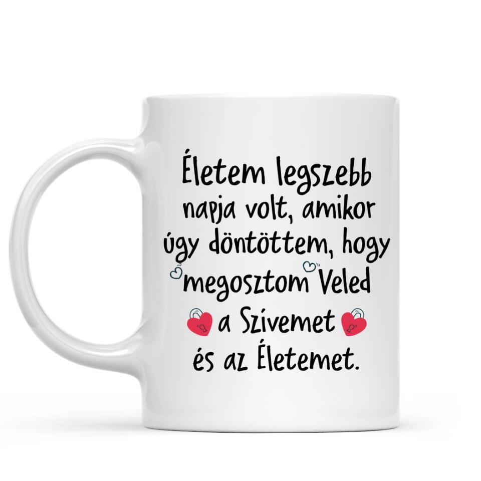 Egyedi bögre pároknak - szerelmesek a strandon