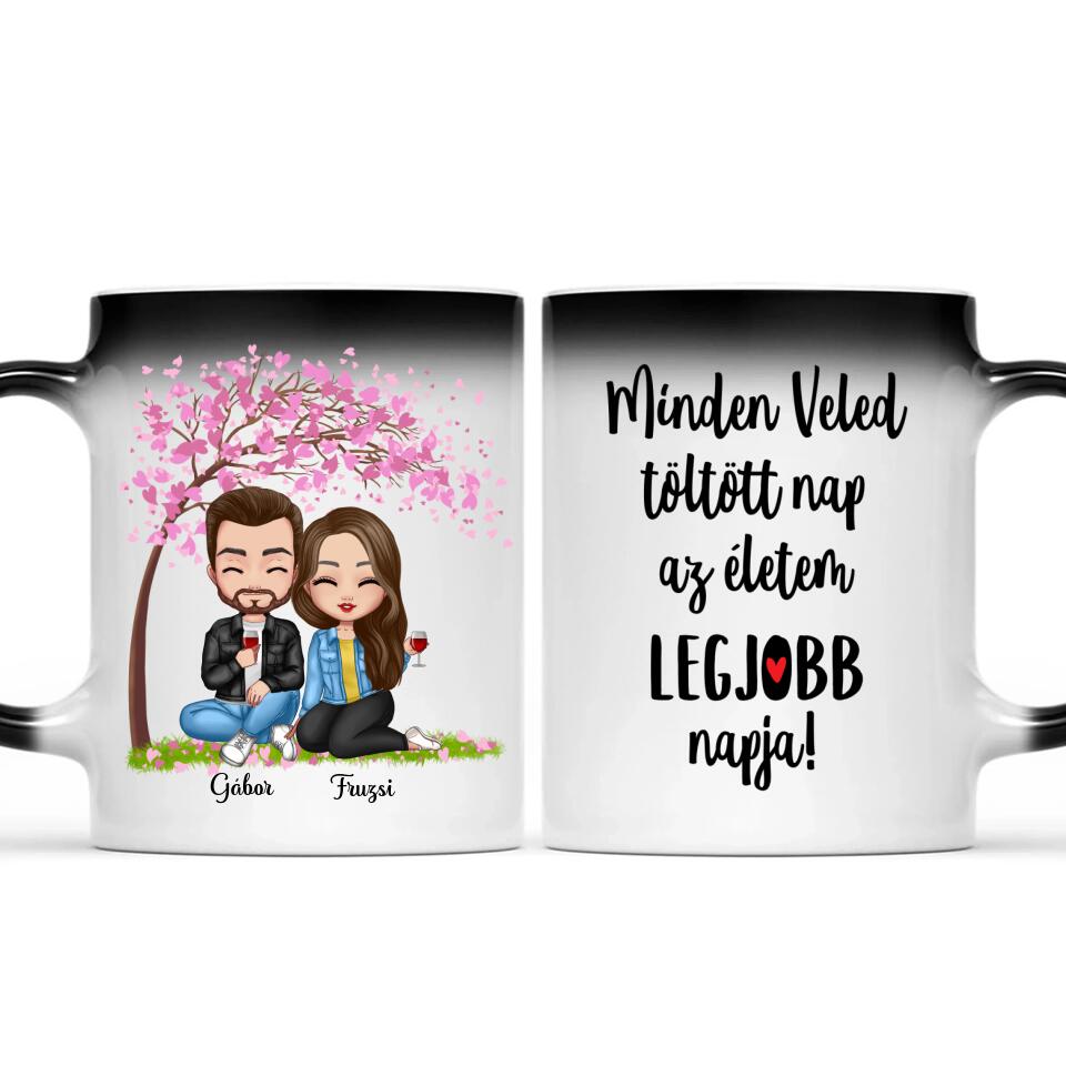 Egyedi szerelmes bögre Chibi karakterekkel