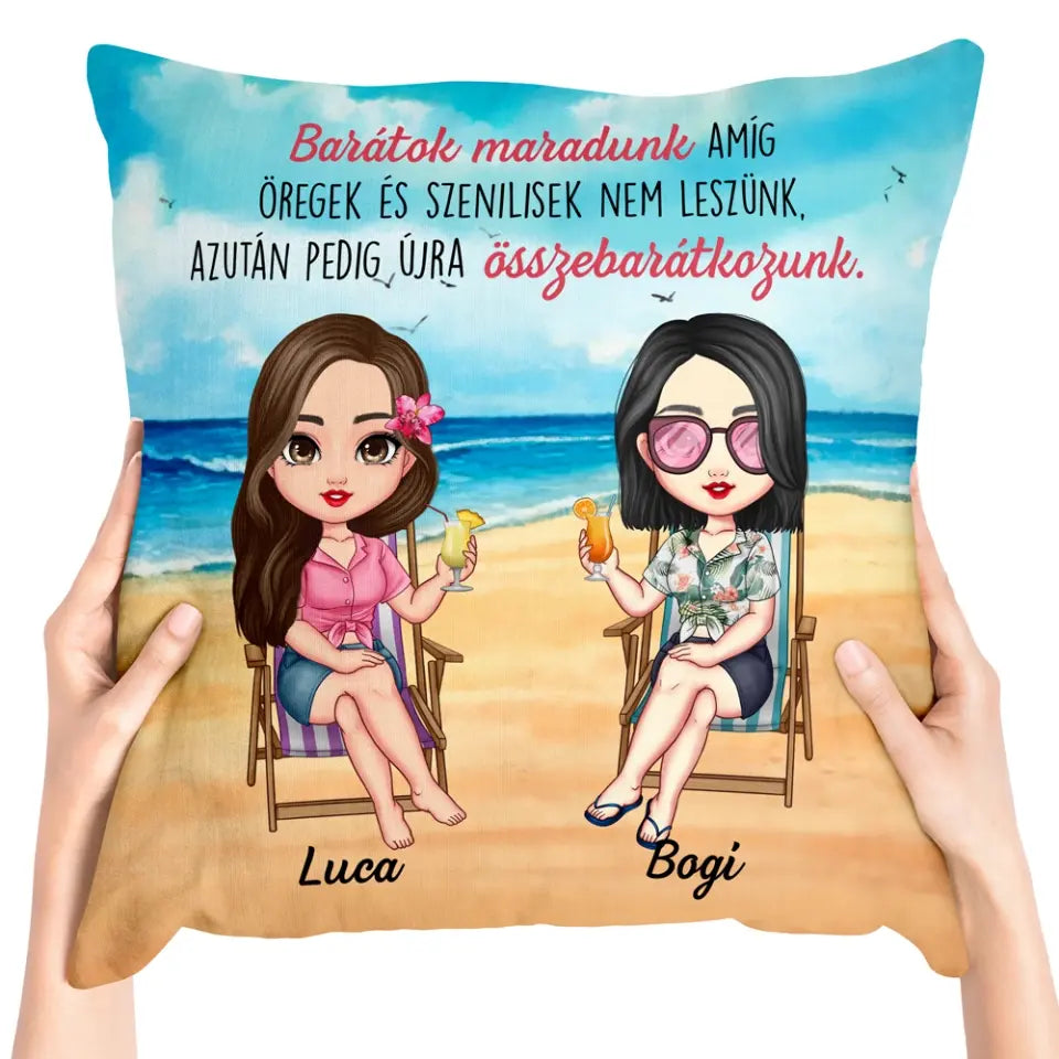 Egyedi párna barátnőknek - lányok a tengerparton