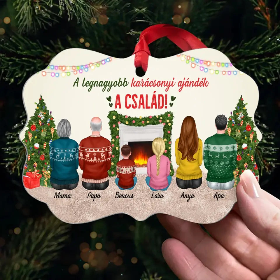 Egyedi karácsonyfadísz a családnak - akár 6 karakterrel