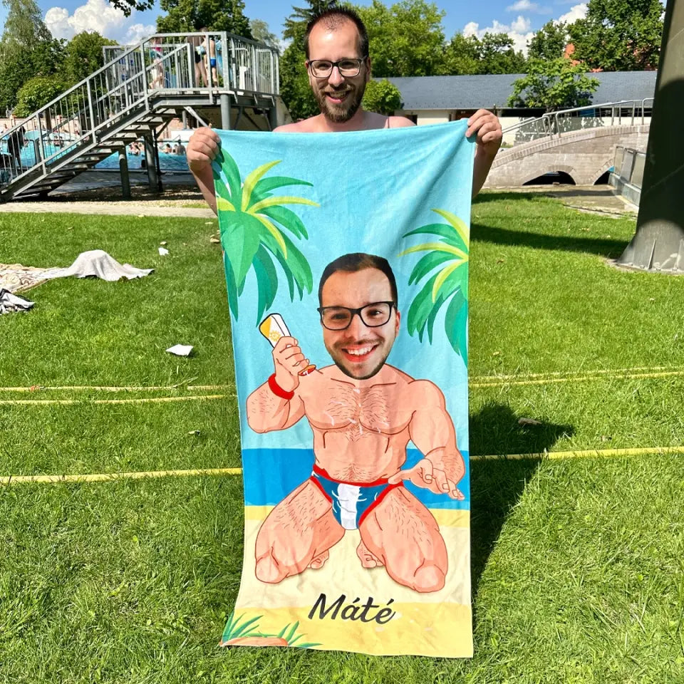 Egyedi vicces strandtörölköző fiúknak - a tengerparton