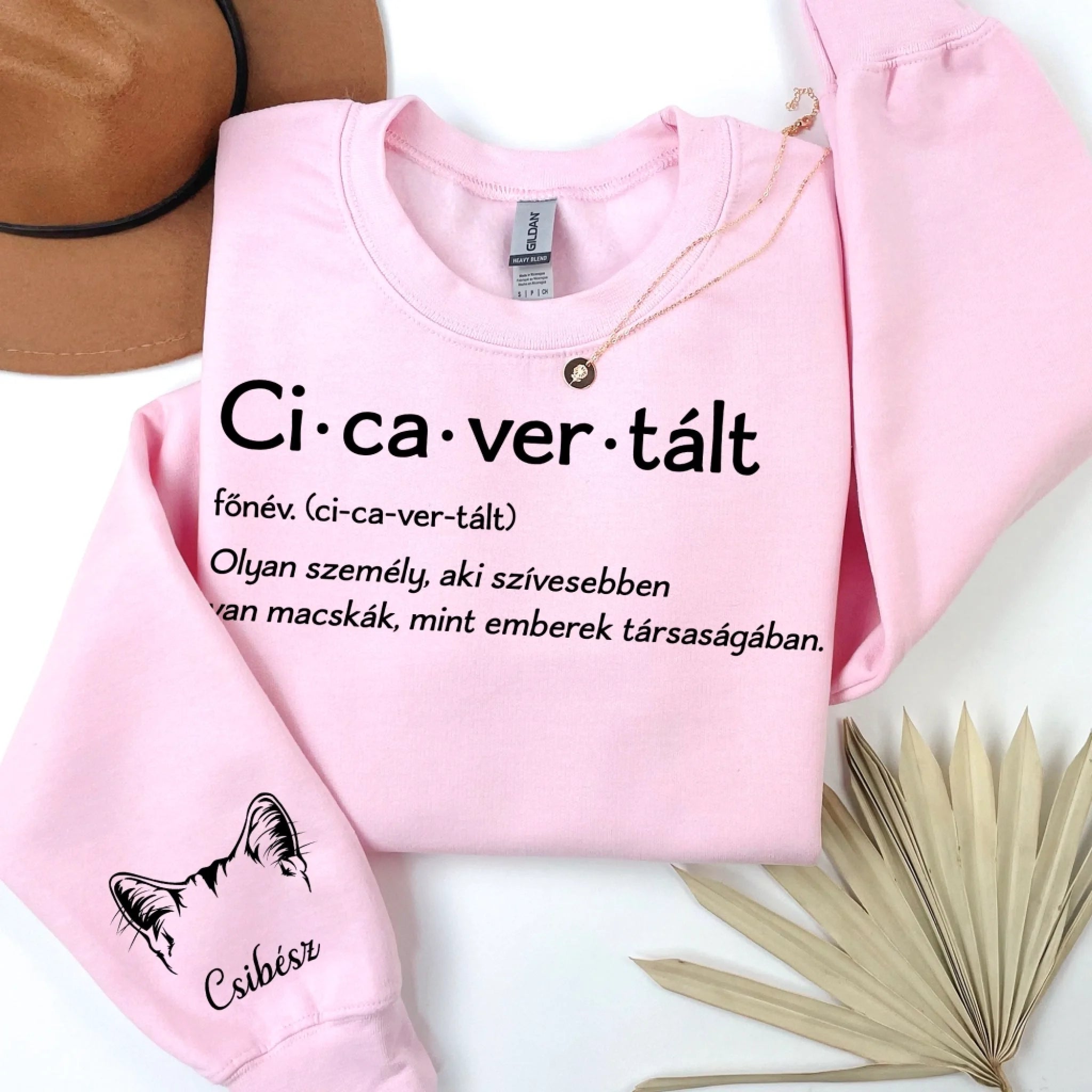Cicavertált női pulóver akár 8 választható macskával és egyedi nevekkel