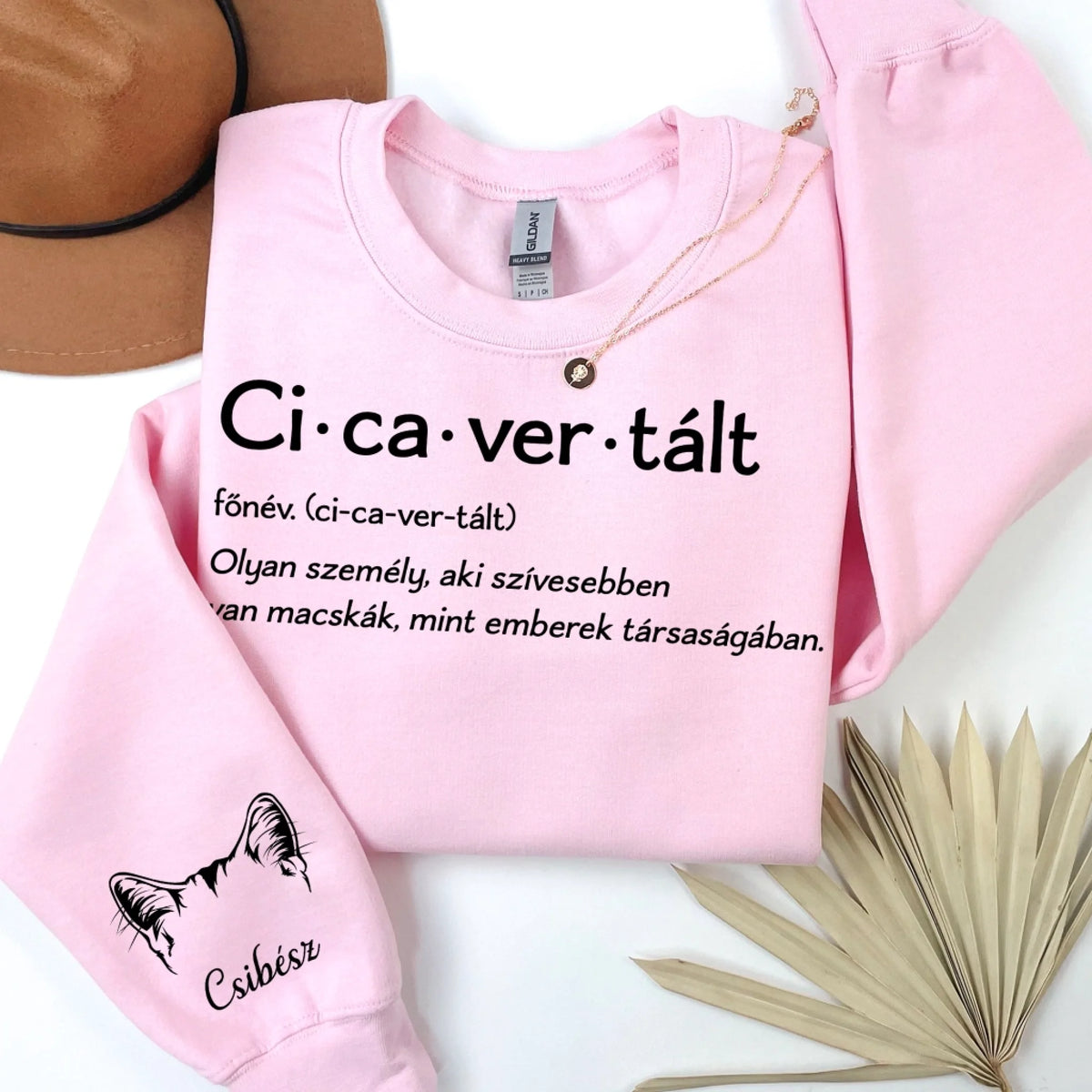 Cicavertált női pulóver akár 8 választható macskával és egyedi nevekkel